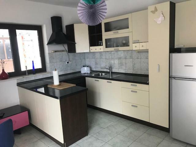 Pine Apartment 赫瓦尔 外观 照片
